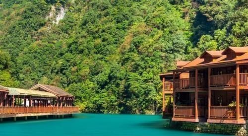 重庆神龙峡景区太流氓,和游客玩起文字游戏,当地人:不要再去了