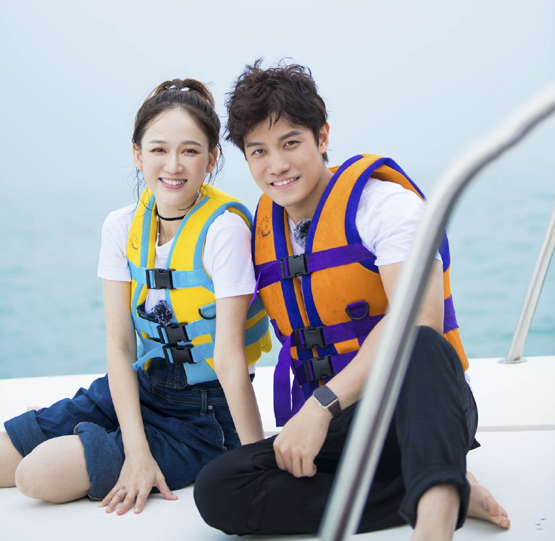 陈乔恩|陈乔恩生病住院直呼痛，输液后自嘲手臂像鸡腿，获男友多日贴心照顾