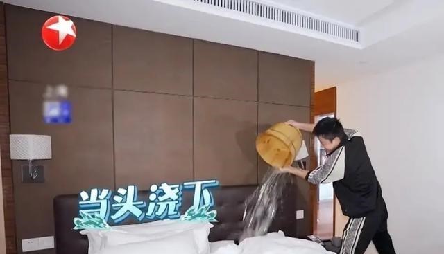 王迅|一盆洗脚水，浇醒了王迅和《极限挑战7》