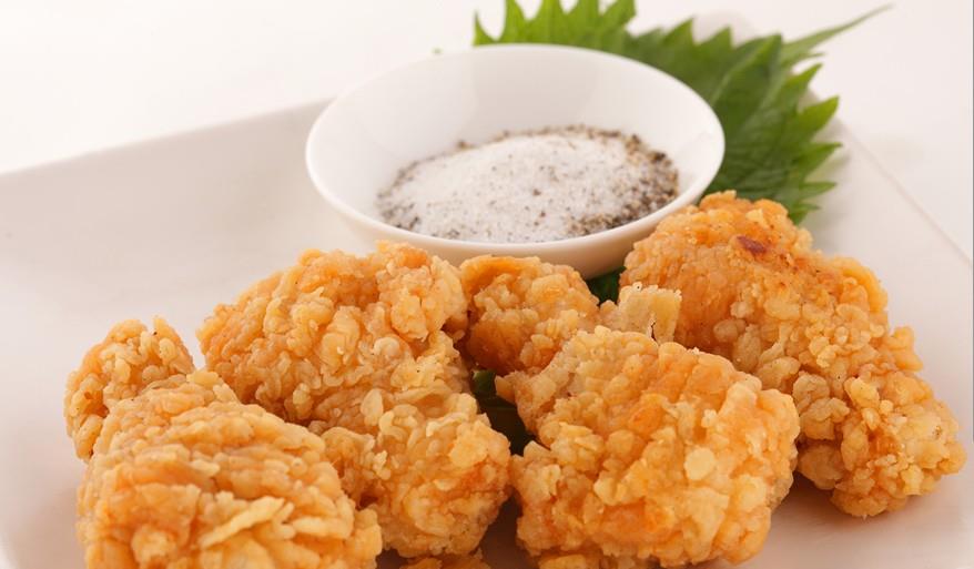 李嘉欣|51岁李嘉欣90斤，体重常年“不过百”：美人迟暮，一眼万年