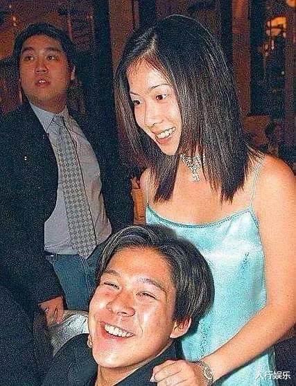 郭晶晶|霍启刚郭晶晶恋爱史：赌王做媒的神仙爱情，同样也要“死缠烂打”