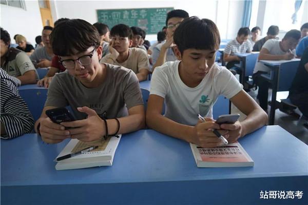 大学生|大学生挂科率越来越高，主要原因是这5条，老师们也很无奈
