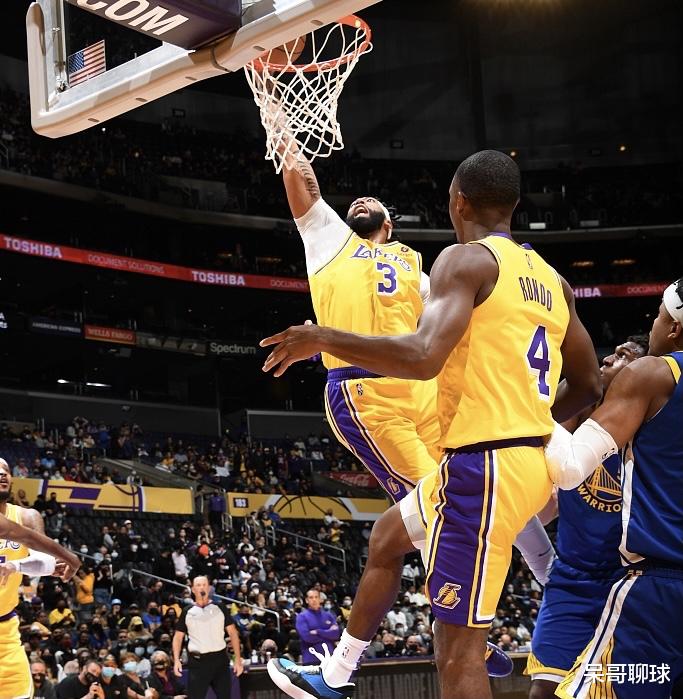 魔兽世界 湖人官宣签约达成，勇士裁掉一人，科尔嘲讽三巨头，威少或被交易