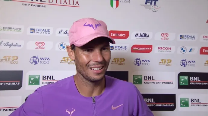 德约科维奇|永恒之城的永恒二人组，战胜西西后，我和纳达尔在更衣室都笑了