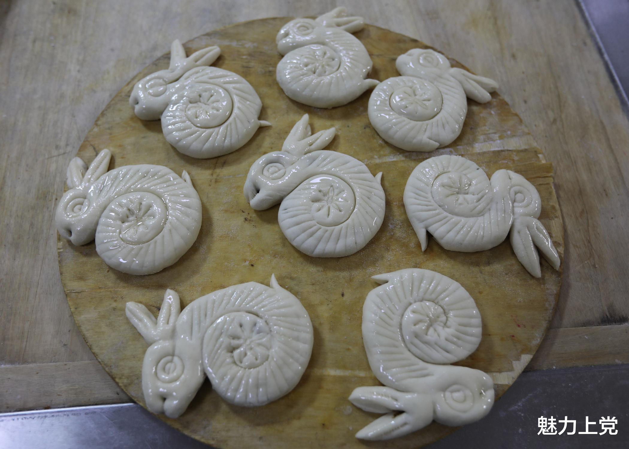 科学家 传统纯手工“玉兔望月”月饼上市了