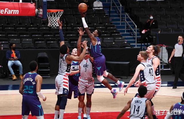 斯蒂芬·庫里|格林立竿見影！維金斯不迷糊了，庫里讓比爾落空，現(xiàn)在該爵士慌了