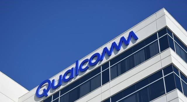 华为|妥协了！美巨头坚持17个月后，正式向华为低头交钱了