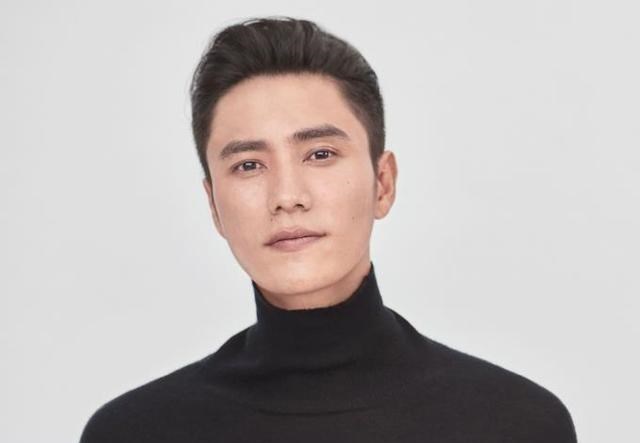 陈坤|陈坤隐藏18年，周迅公开承认与陈尊佑的关系，看黄奕前夫咋说的？