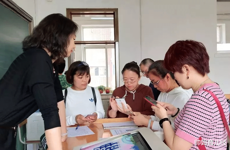 帅妈育儿经|初中生迎“喜讯”，预计在2023年全面落实，家长的嘴角和太阳肩并