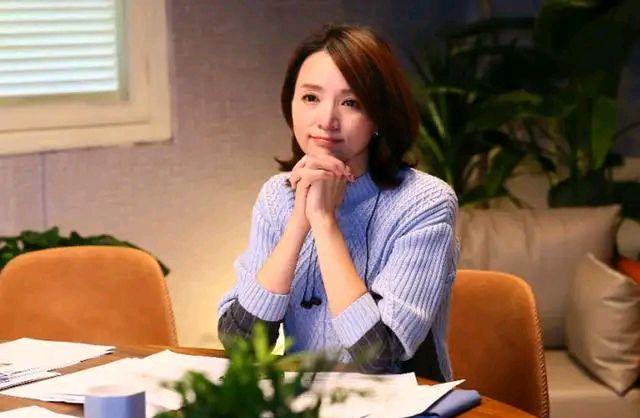 Angelababy|央视2022年春晚筹备中，主持阵容依然保密，网友希望他俩能够回归