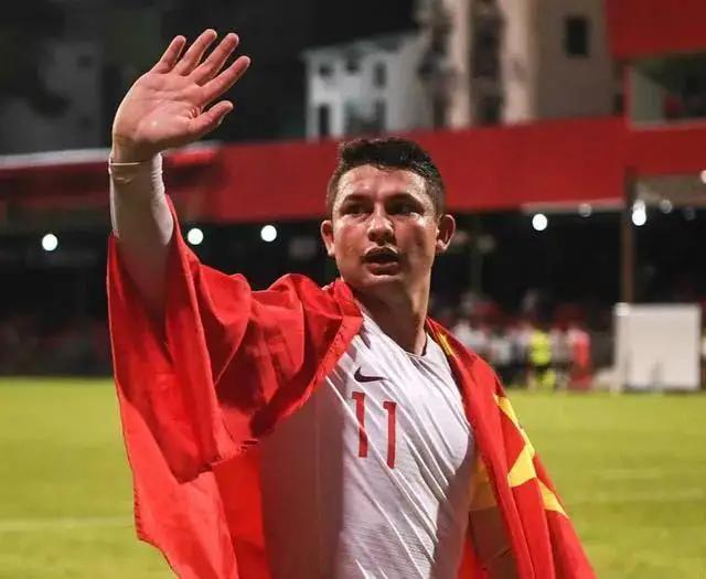 薪水|国足归化的球员普遍年龄大薪水高,选一批有天赋小孩归化行吗?