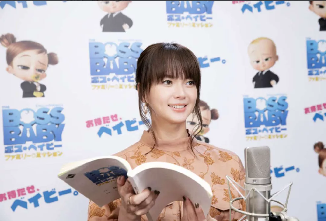 圣诞节|刚生完第一个孩子，她就火速复出了