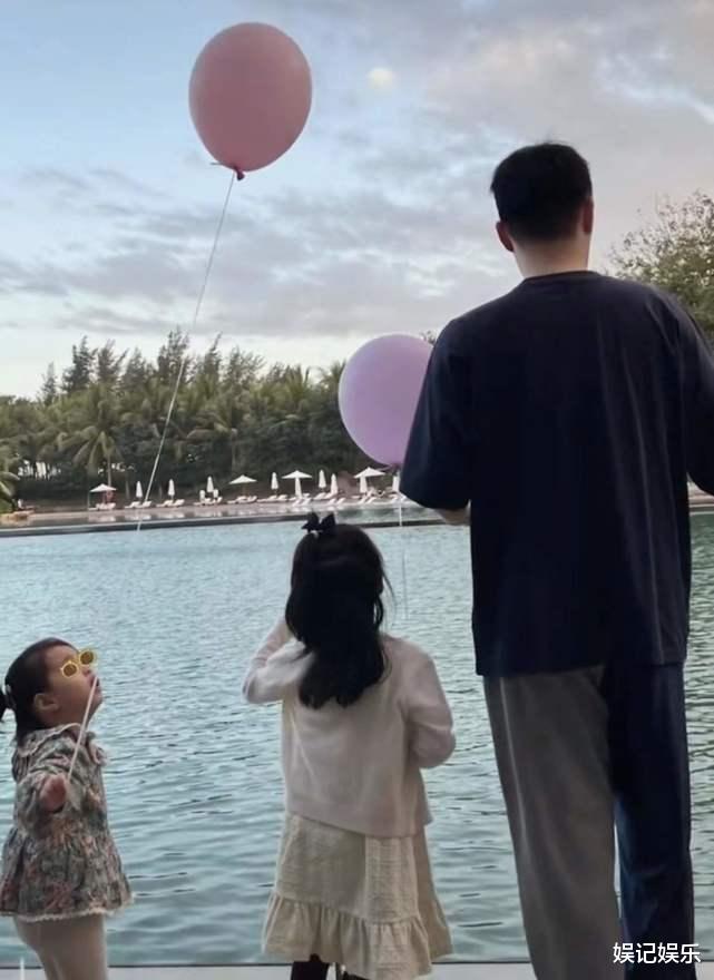 陈赫|陈赫给小女儿过生日，2岁咲咲被壮观场面吓哭，罕露正脸像爸爸