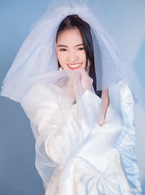 笑果文化|《变形计》李勒优婚纱照被疯传，崔妈崔晋看着难受，几辈子的缘分