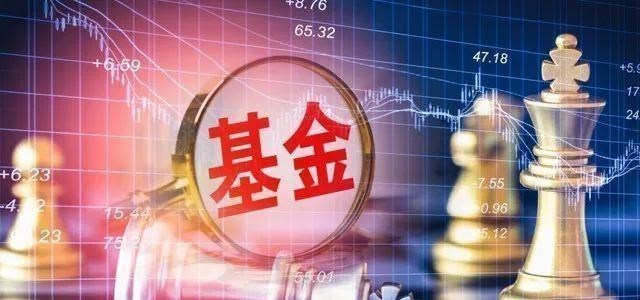 静静聊澸情|银行行长坦言：存款才是最高级的“理财”，其他都是“徒有虚名”