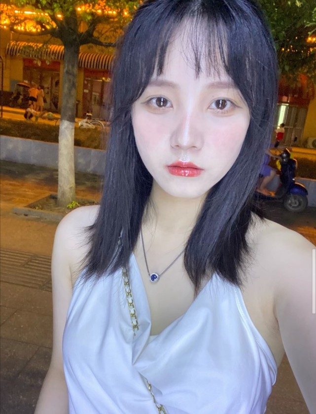 27君|薄款休闲裤半透性，把纯情少女的可爱表现得若隐若现！