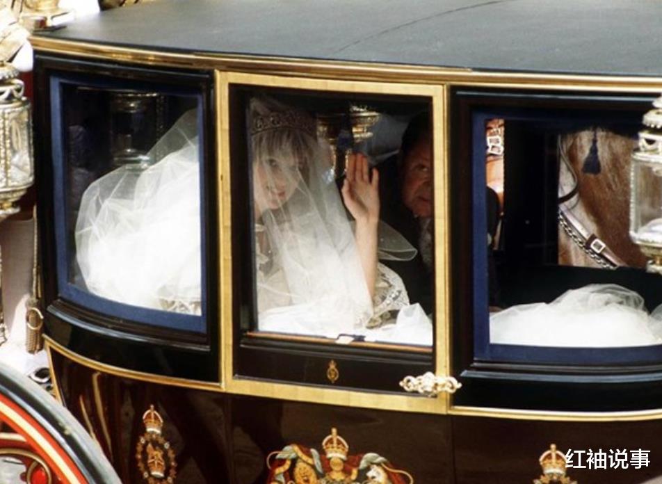 查尔斯王子|查尔斯王子心不在焉，婚礼念错结婚誓词，让19岁戴安娜主动献吻