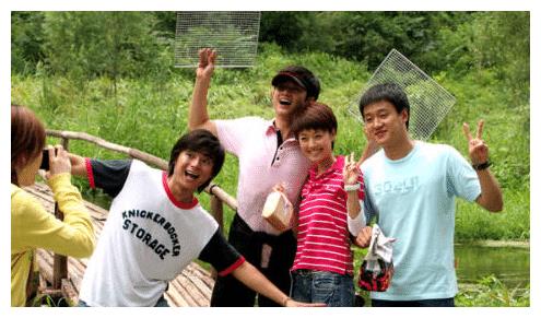 潘金莲|郑爽被封杀6天后，冯小刚一句话扯下“遮羞布”背后5位金主曝光！