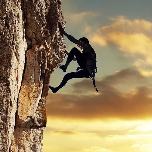 |人到中年，这五种事情少做为好，否则损害的肯定是你