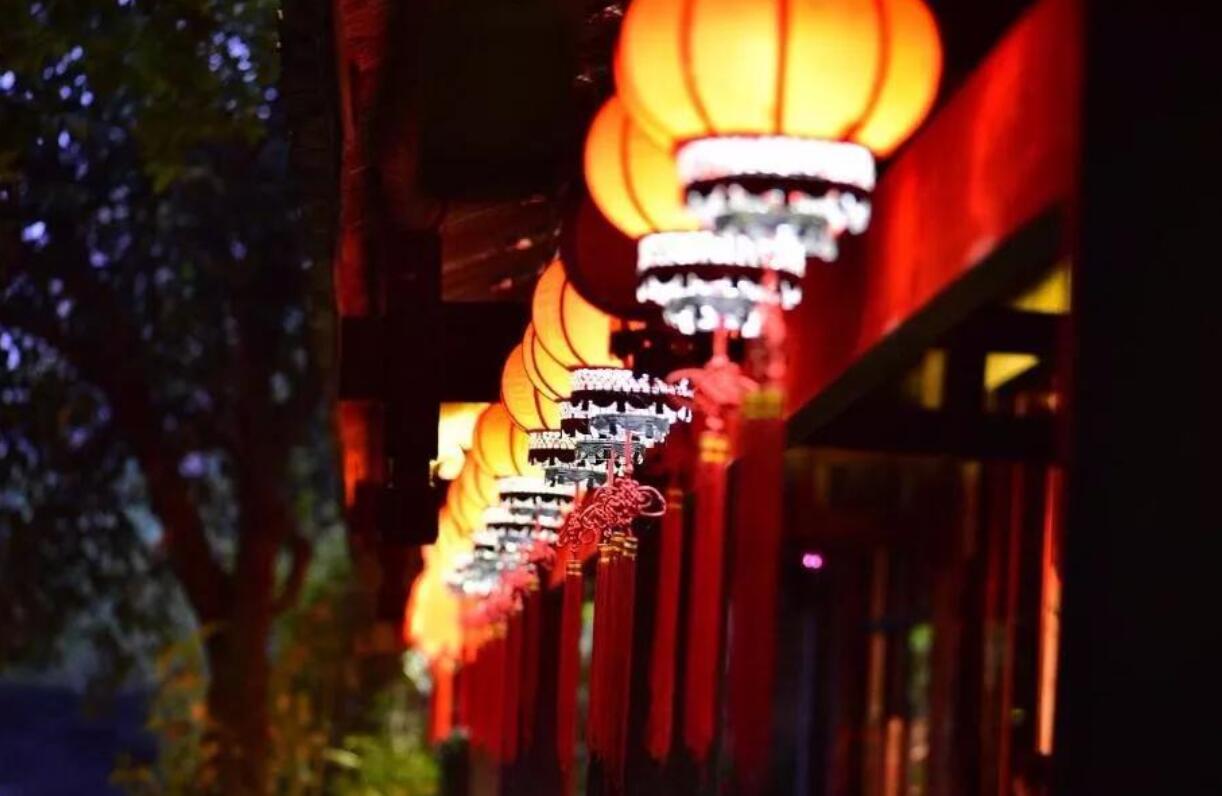 占星师灵溪|8月22日事业扶摇直上,哪些星座必能好运爆棚?