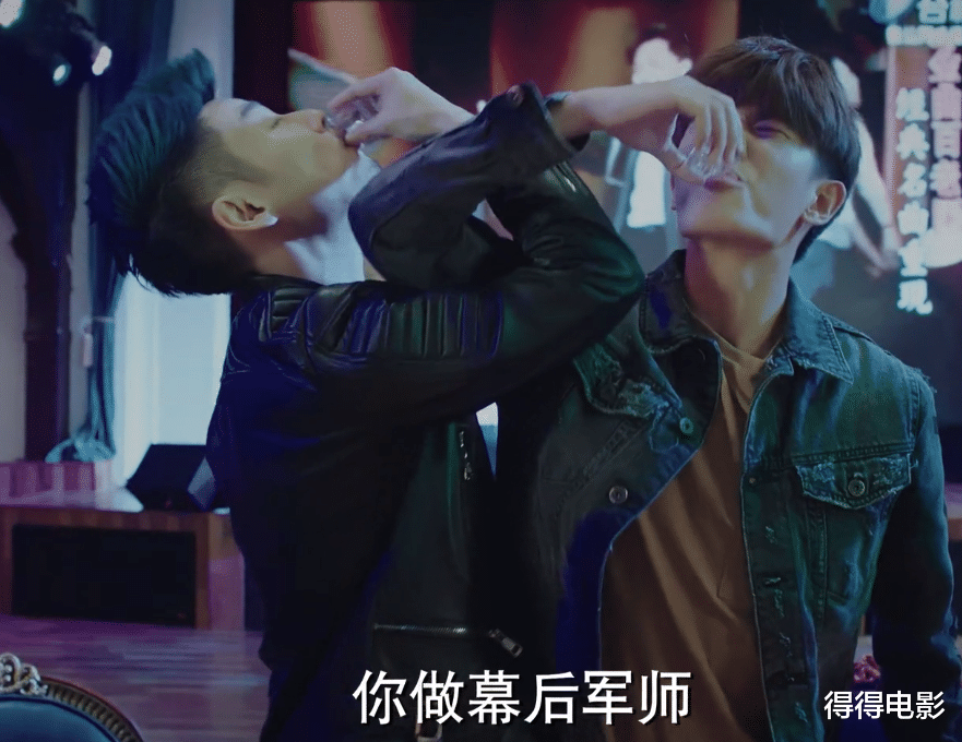 警察|警察和毒贩炒CP，洗剪吹发型当卧底，这是缉毒版“雷霆战将”？