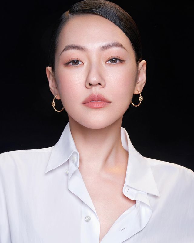 关晓彤|小S表明立场后，被问损失3200万代言以及规划，本人不敢再回应