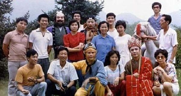 六小龄童|六小龄童的女儿也愁嫁？当她30岁照片曝光后，网友：谁敢娶？