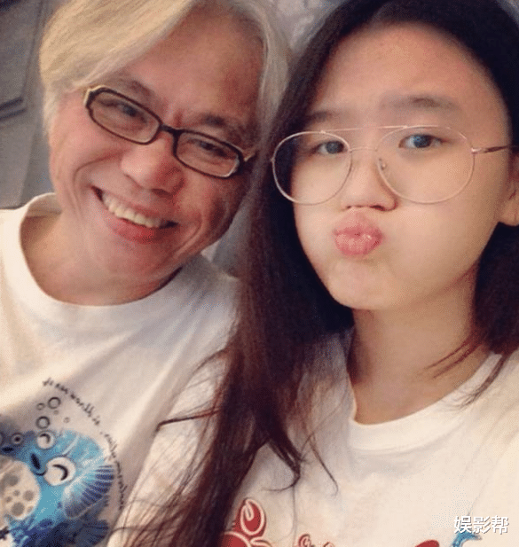 爷孙恋|8年前，轰动一时的相差40岁的“爷孙恋”，如今成了这样