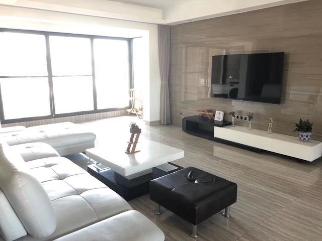 新房装修三个月终于搞定,电视背景墙奢华大气人人夸,采光超棒