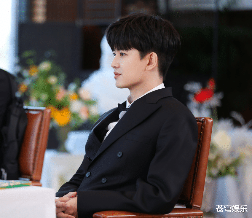 周奇墨|任嘉伦龚俊与同一位女演员合作，谁是赢家，收视率是最稳定的输出