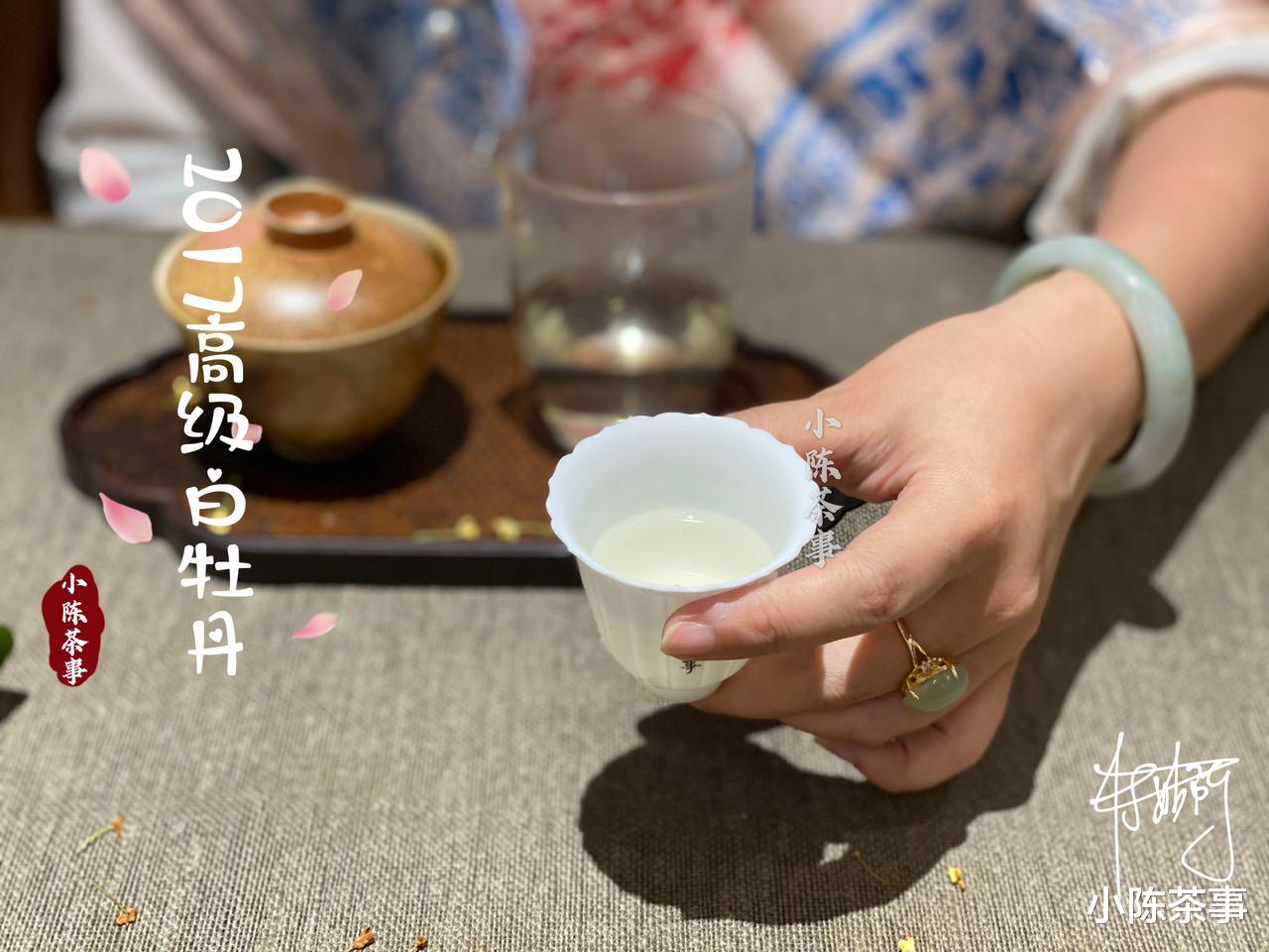 |白茶讲究鲜香醇爽，以“酸”为卖点的梅子香老白茶，咋做出来的？