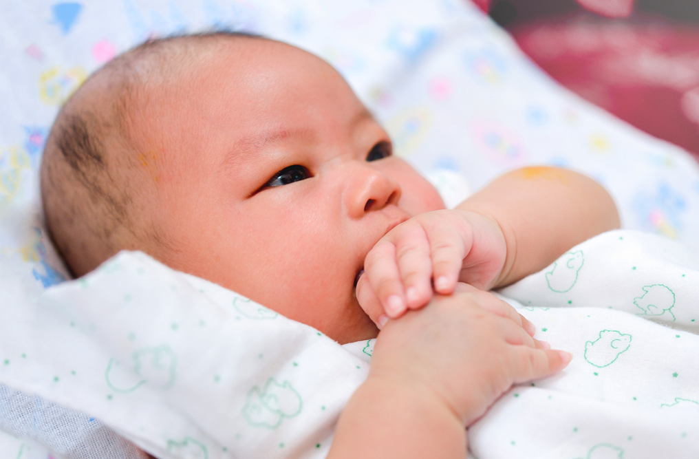 Ainee妈咪|宝宝出生后的十多分钟里，有4个环节紧密相扣，孕妈尽量提前了解