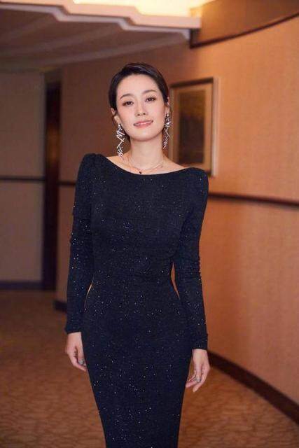 范冰冰|马伊琍难得秀身材，紧身皮裙“撑”出曲线感，换个发型更有女人味