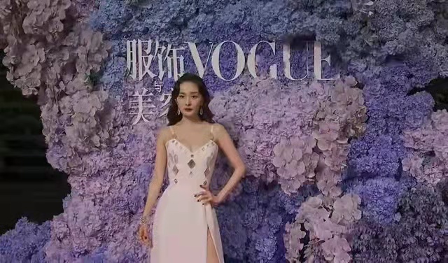 拳王|某男星疑似耍大牌，遭网友热议！