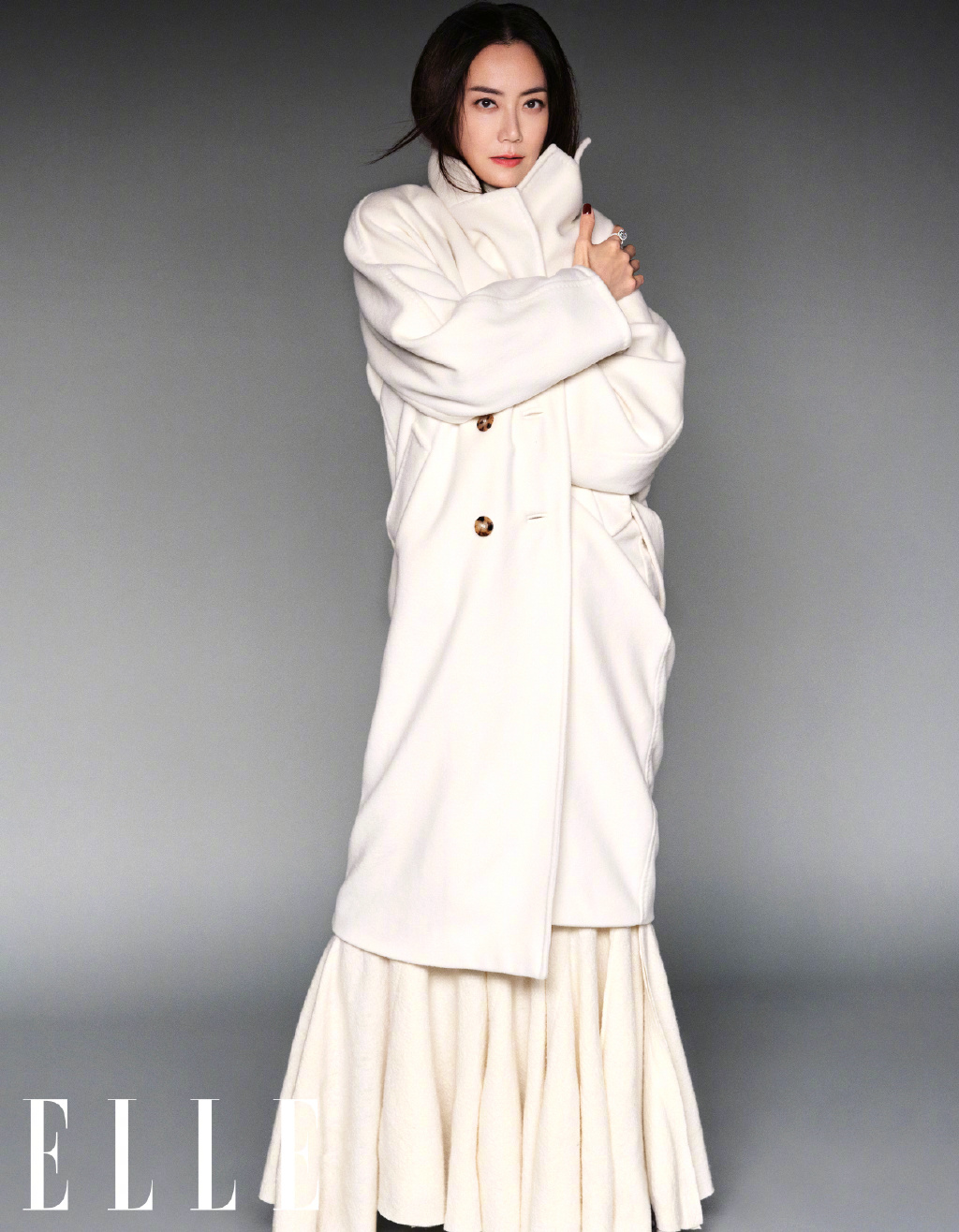 容祖儿|容祖儿Twins霍汶希拍大片，优雅自信从容，大湾区四姐妹友谊尽显