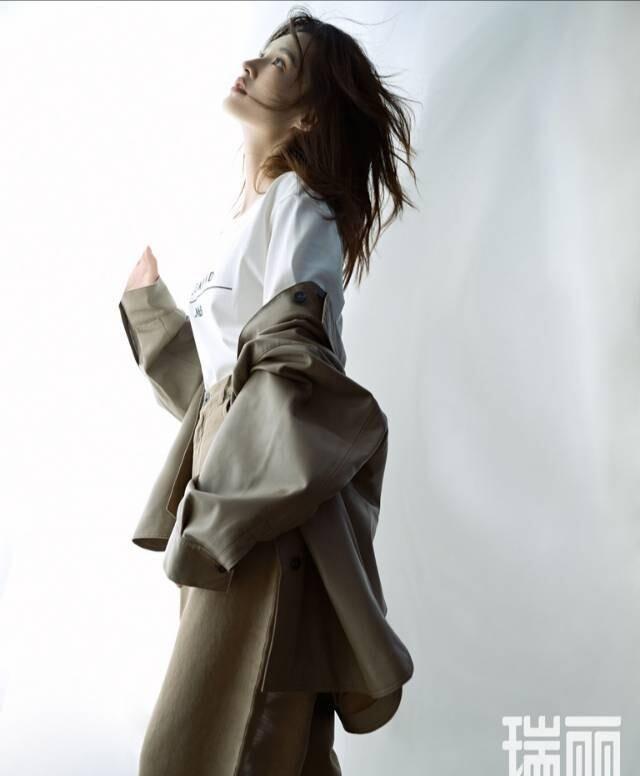 李沁|李沁最新杂志封面照