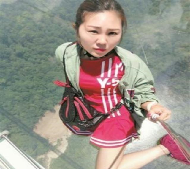 奶豆说育儿|河南独腿女孩罗雨因电焊走红，被300个单身小伙表白，皆一一回绝