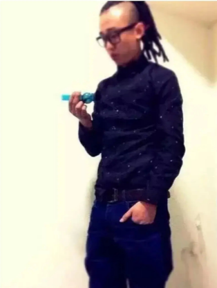 gai|GAI被同行歌手曝吸毒！手拿道具照片遭扒，粉丝网友吵翻天