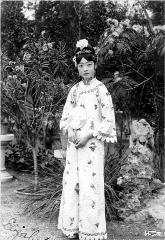 婉容|19张清朝美女旧照,珍妃、婉容、慈禧、谁说清朝没有美女?