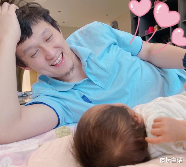 许晴|美艳动人！惠若琪生娃后二次发育，博士老公胡子拉碴满脸憔悴