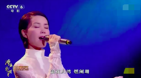 谢霆锋|谢霆锋与王菲世纪同台！听到女友名字表情亮了，张柏芝罕见未更博