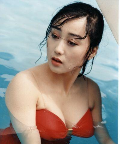 |巨星们的老婆，一个比一个长得漂亮，你都认得出她们是谁吗？