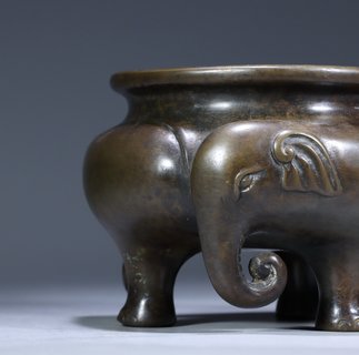 沉香木|清代：沉香木雕·冲天耳炉