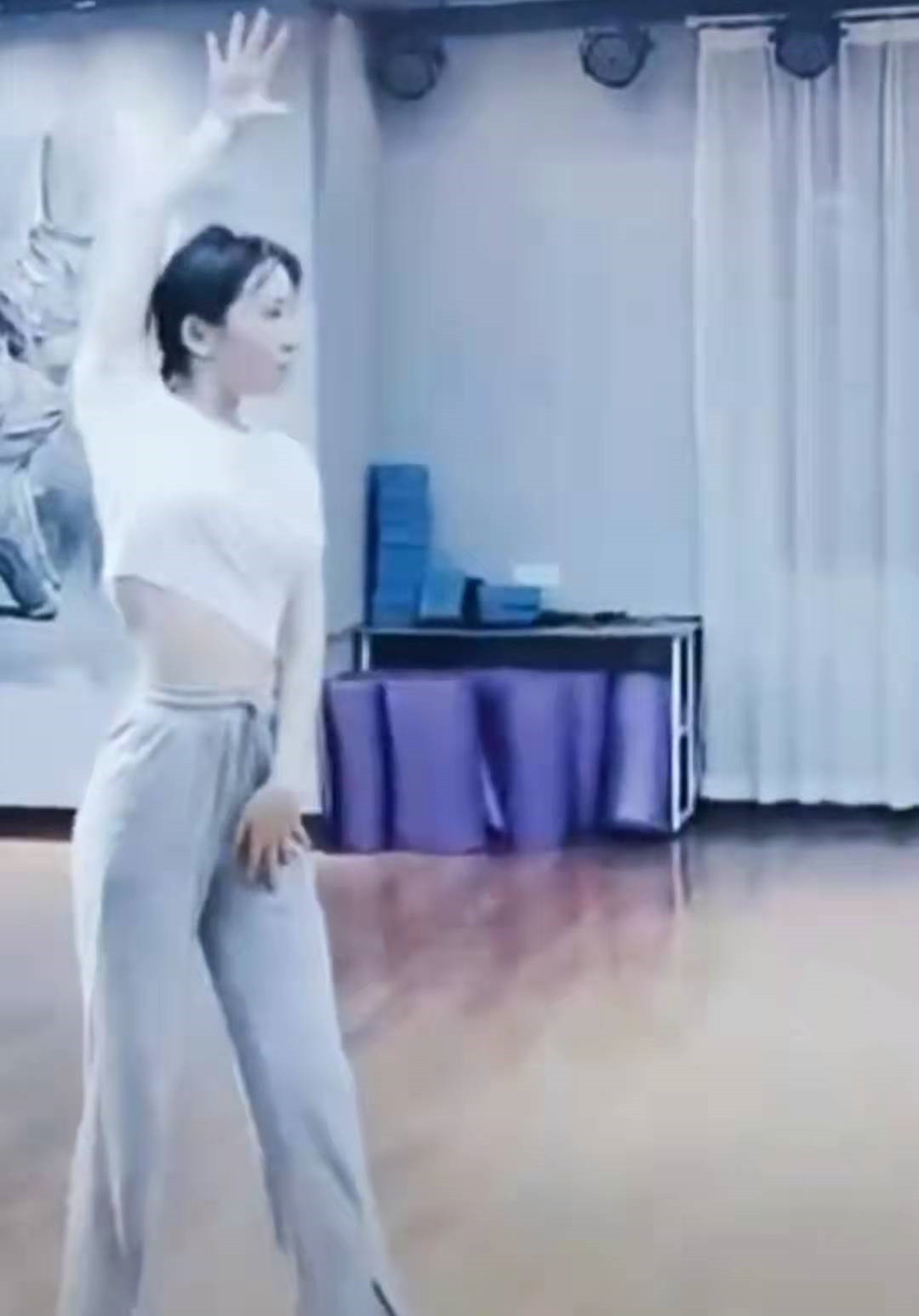 浙江大学|浙大医学院女博士走红，舞姿曼妙颜值高，网友却化身“柠檬精”