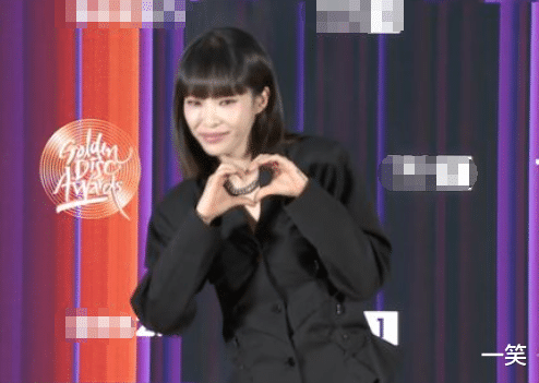 iu|第36届金唱片颁奖礼举行，IU获音源部门大赏，防弹少年团获专辑大赏