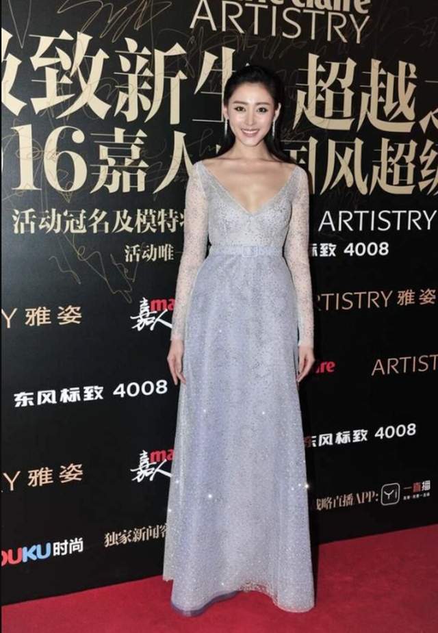 何有强|目测张天爱“胖”了？但穿连衣裙显瘦曲线又美，微胖身材才是yyds