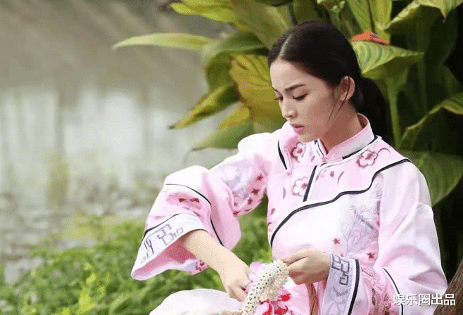 古力娜扎|古力娜扎早期古装写真曝光，与现在形象反差太大，引发热议