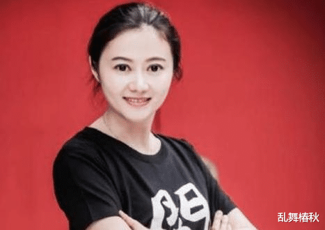 乱舞椿秋 她从央视离职参加非诚勿扰，上台一小时就被富商牵走，现状如何？