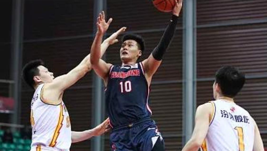 羊城派 【CBA】广东队大胜山西队，豪取六连胜