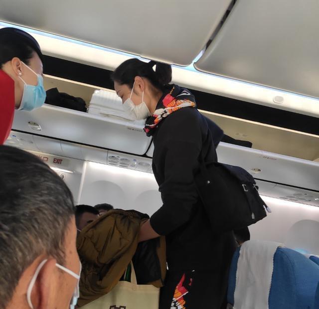 女排|惊喜！中国女排第二期集训人员发生变动，一副攻新星再次入围